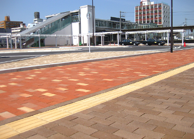 城野駅南口駅前広場の写真